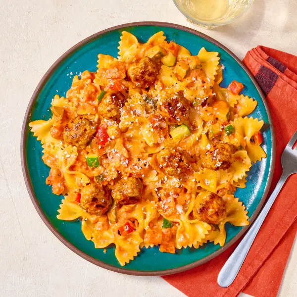 Farfalle à la sauce tomate & saucisse