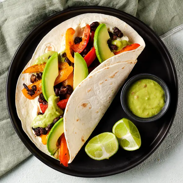 Fajitas aux légumes et guacamole