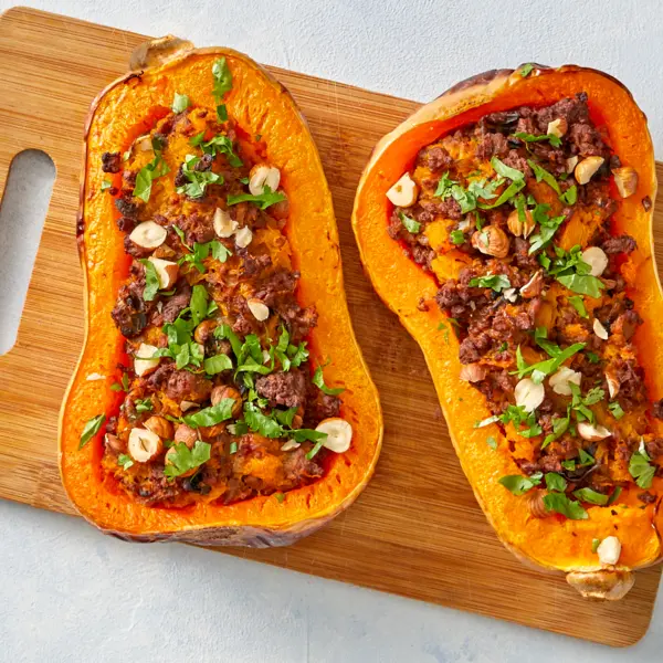 Butternut farci à la viande végétale