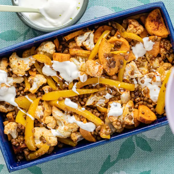 Gratin de patate douce, chou-fleur et yaourt au citron