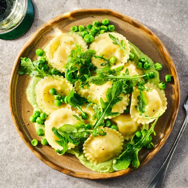 Raviolis épinards-ricotta avec crème de petits pois