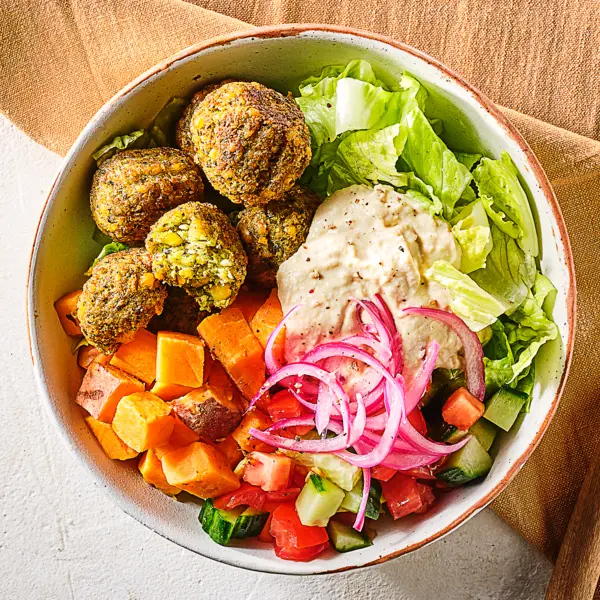 Bol de falafels, patates douce et houmous