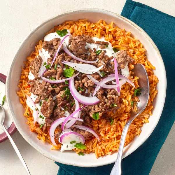 Riz à la tomate, féta fouettée & bœuf
