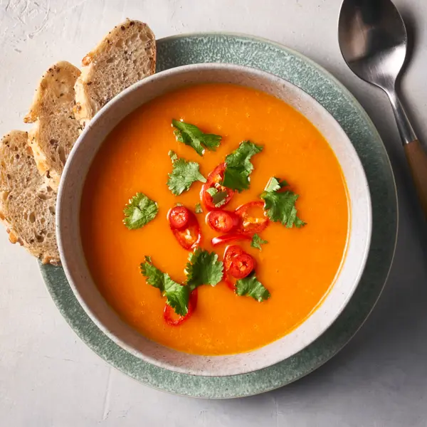 Soupe épicée à la courge et aux carottes