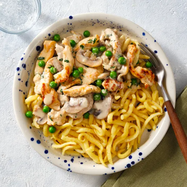 Poulet crême champignons & spaetzle