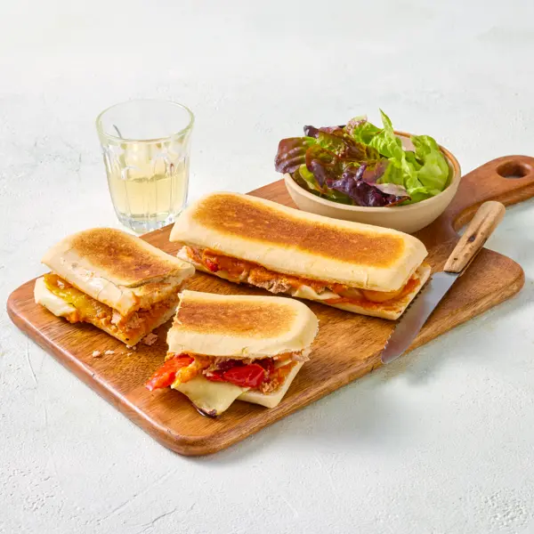 Panini thon emmental et poivrons grillés