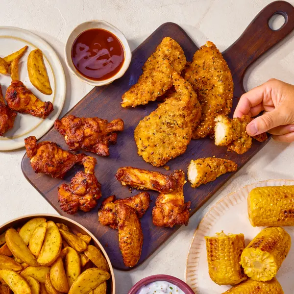 Poulet frit party wings, tenders & potatoes