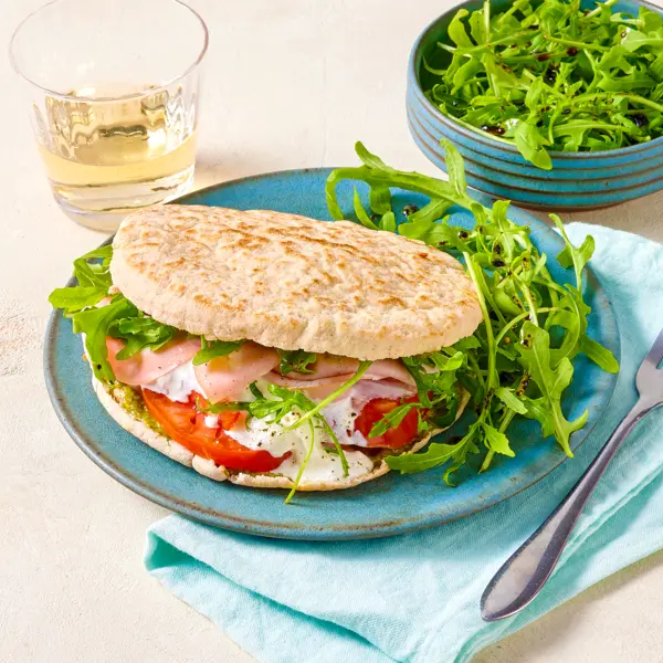 Pita à l'italienne tomate-burrata