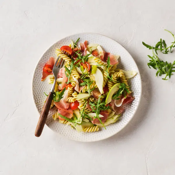 Salade de pâtes au fenouil et jambon cru