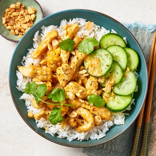 Poulet sauce cacahuète et concombre